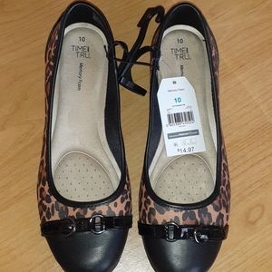 Time and Tru Women Shoe